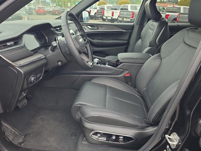 2025 Jeep Grand Cherokee GRAND CHEROKEE OVERLAND 4X4