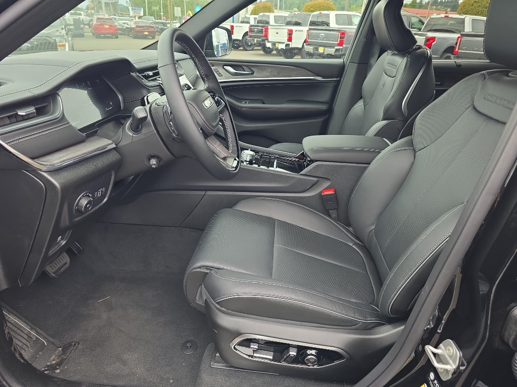 2025 Jeep Grand Cherokee GRAND CHEROKEE OVERLAND 4X4