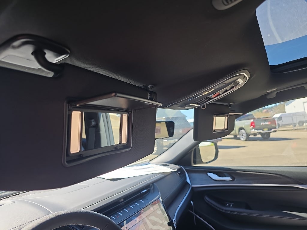 2026 Jeep Grand Cherokee GRAND CHEROKEE L LIMITED RESERVE 4X4