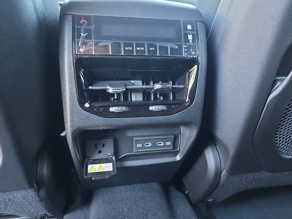 2026 Jeep Grand Cherokee GRAND CHEROKEE L LIMITED RESERVE 4X4