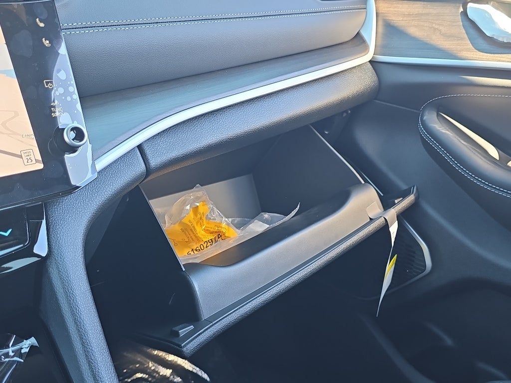 2026 Jeep Grand Cherokee GRAND CHEROKEE L LIMITED RESERVE 4X4