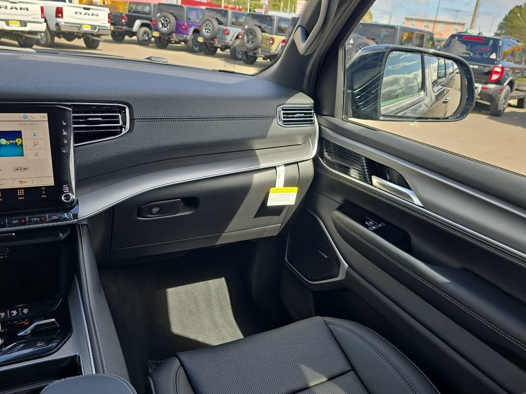 2026 Jeep Grand Wagoneer GRAND WAGONEER UPLAND 4X4