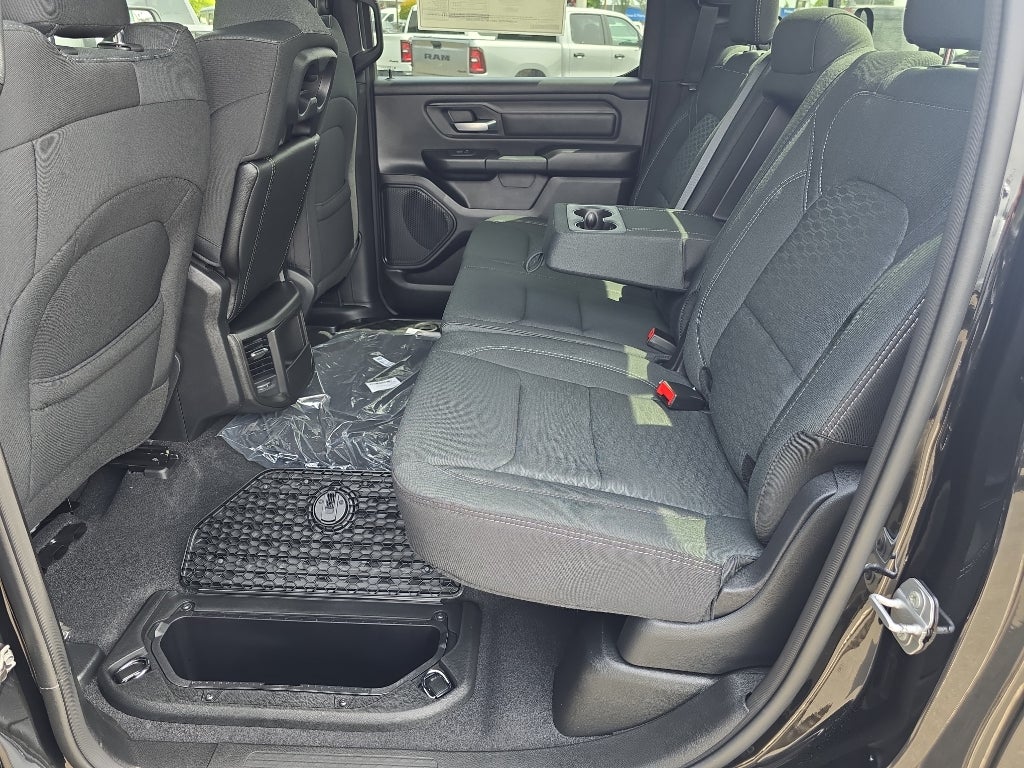 2025 RAM Ram 1500 RAM 1500 TRADESMAN CREW CAB 4X4 5'7' BOX