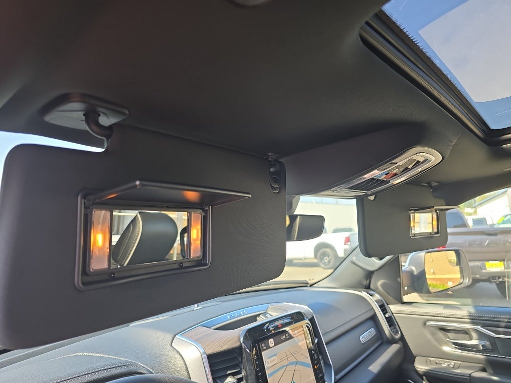 2025 RAM Ram 1500 RAM 1500 LARAMIE CREW CAB 4X4 5'7' BOX