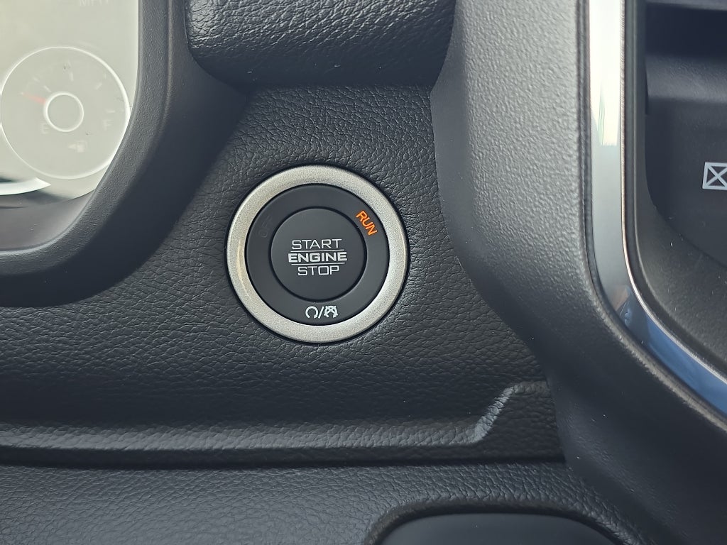 2025 RAM Ram 1500 RAM 1500 LARAMIE CREW CAB 4X4 5'7' BOX