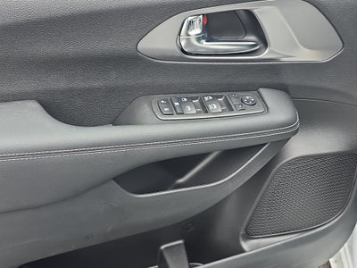 2025 Chrysler Voyager VOYAGER LX