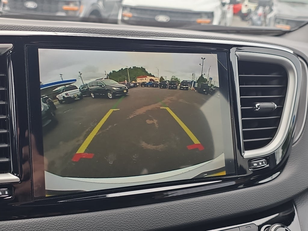 2025 Chrysler Voyager VOYAGER LX