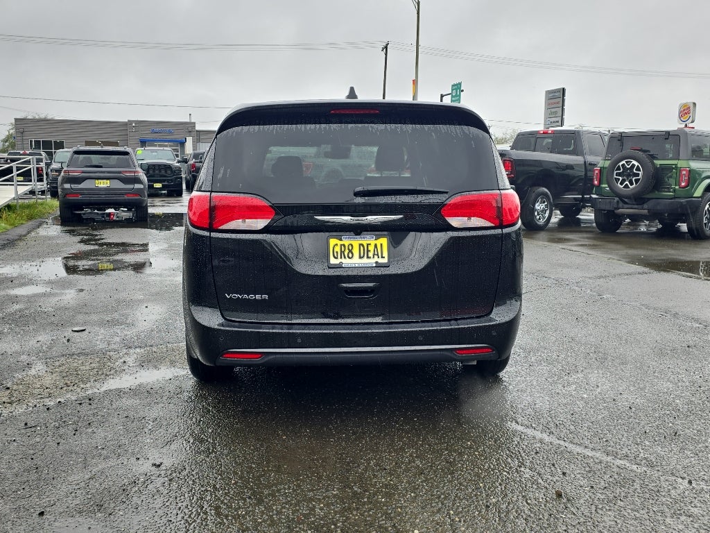 2025 Chrysler Voyager VOYAGER LX