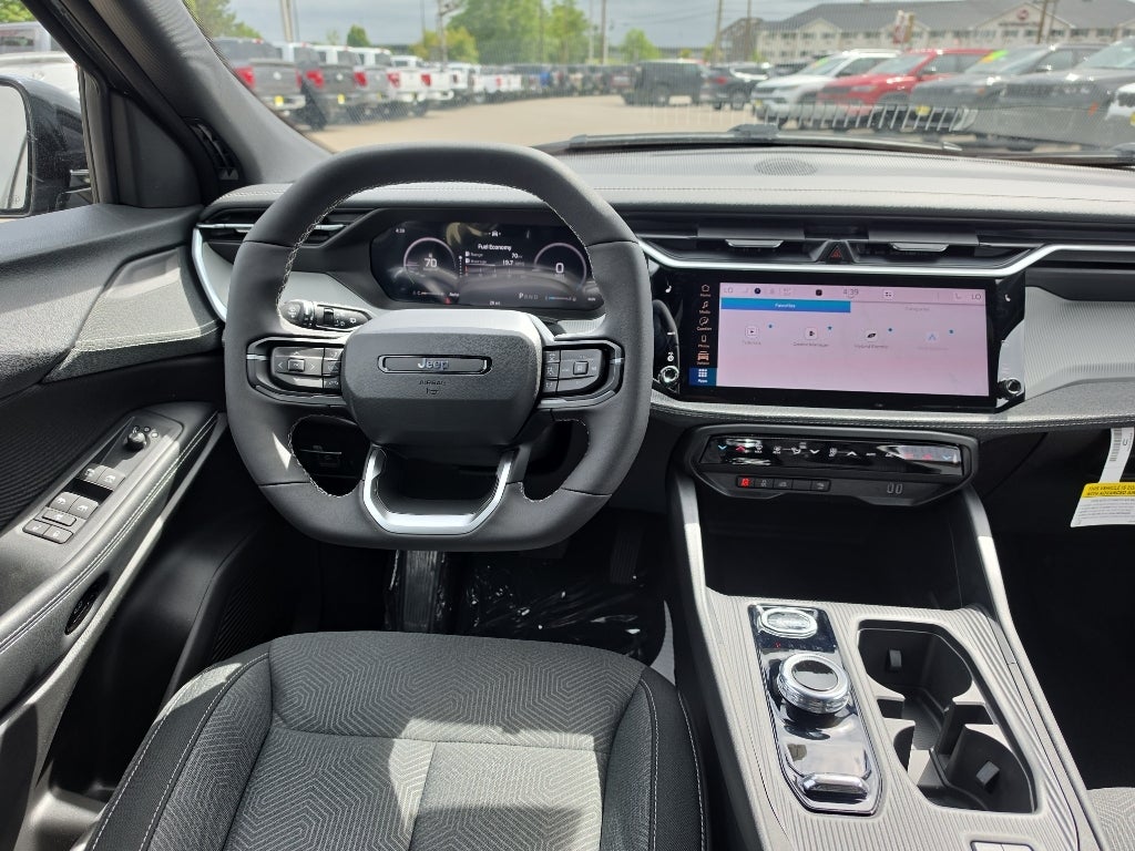 2026 Jeep Cherokee CHEROKEE LAREDO 4X4