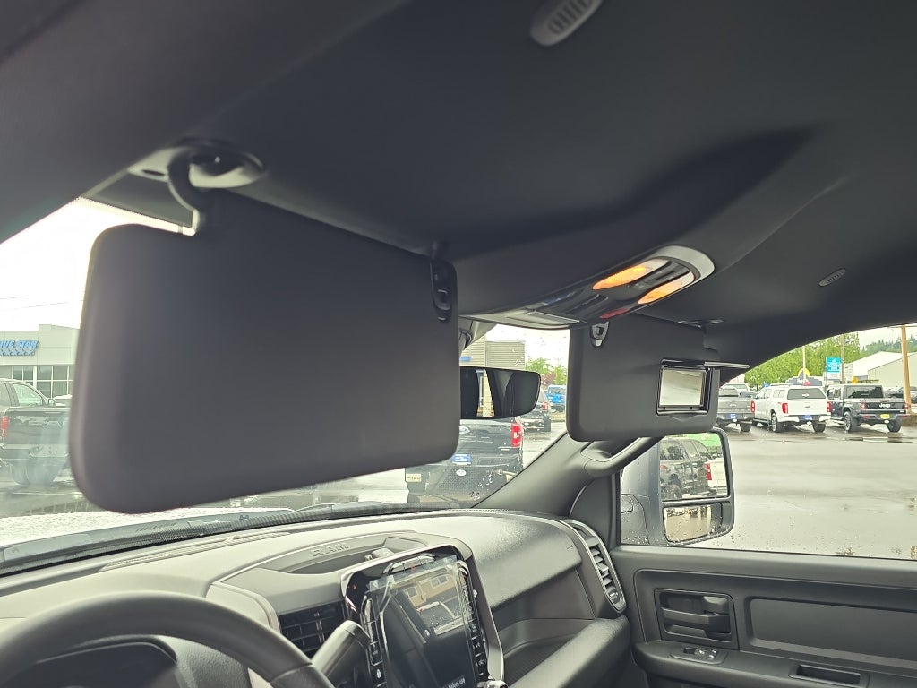 2025 RAM Ram 3500 RAM 3500 TRADESMAN CREW CAB 4X4 8' BOX