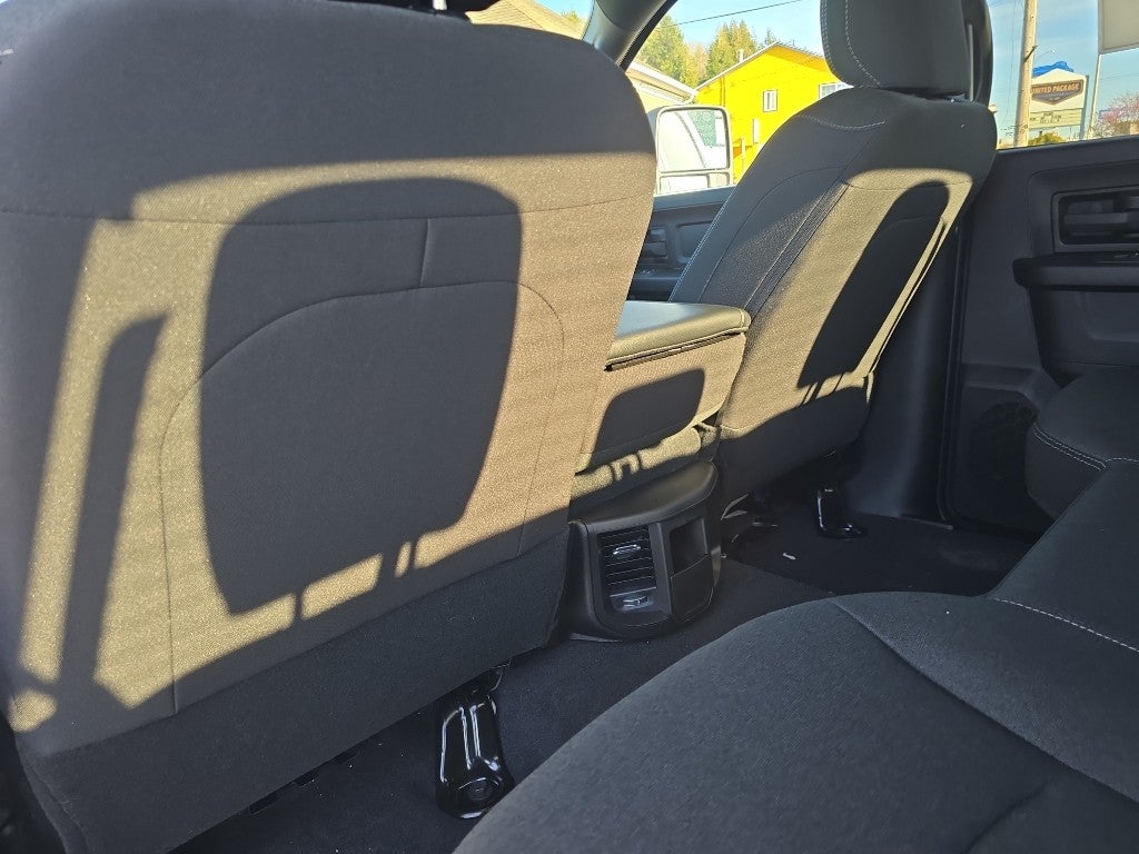 2026 RAM Ram 2500 RAM 2500 BLACK EXPRESS CREW CAB 4X4 8' BOX