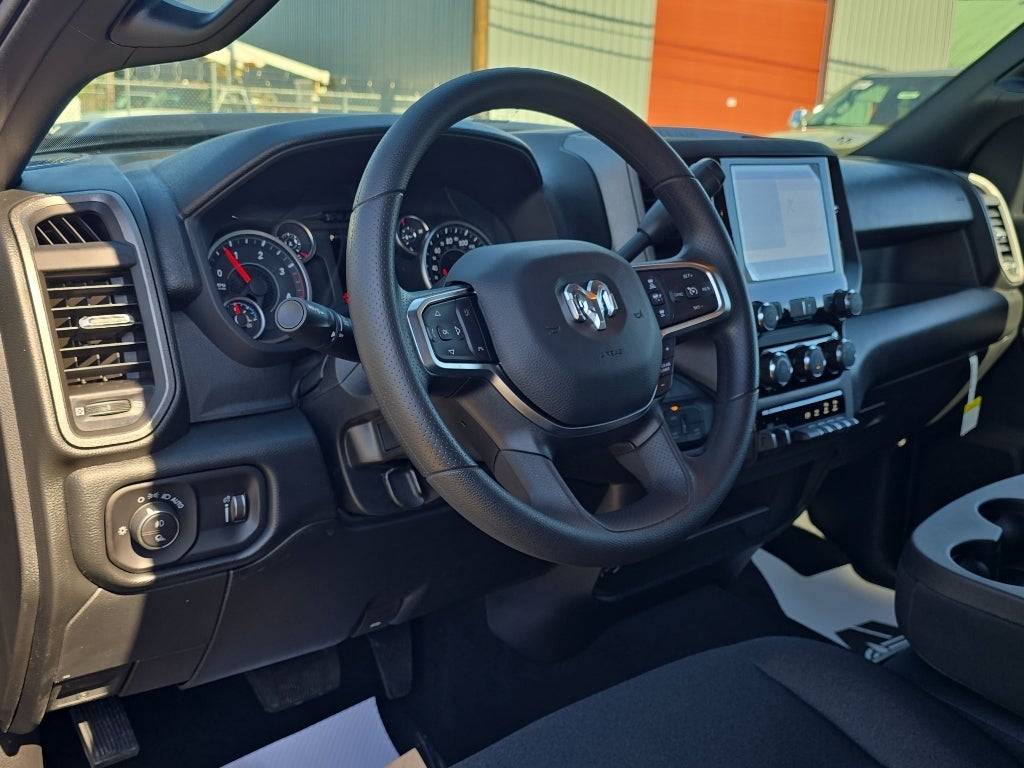 2026 RAM Ram 2500 RAM 2500 BLACK EXPRESS CREW CAB 4X4 8' BOX