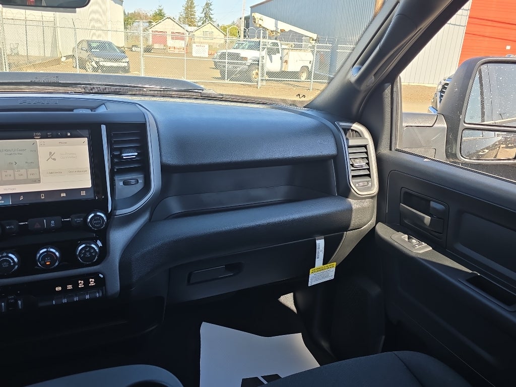 2026 RAM Ram 2500 RAM 2500 BLACK EXPRESS CREW CAB 4X4 8' BOX