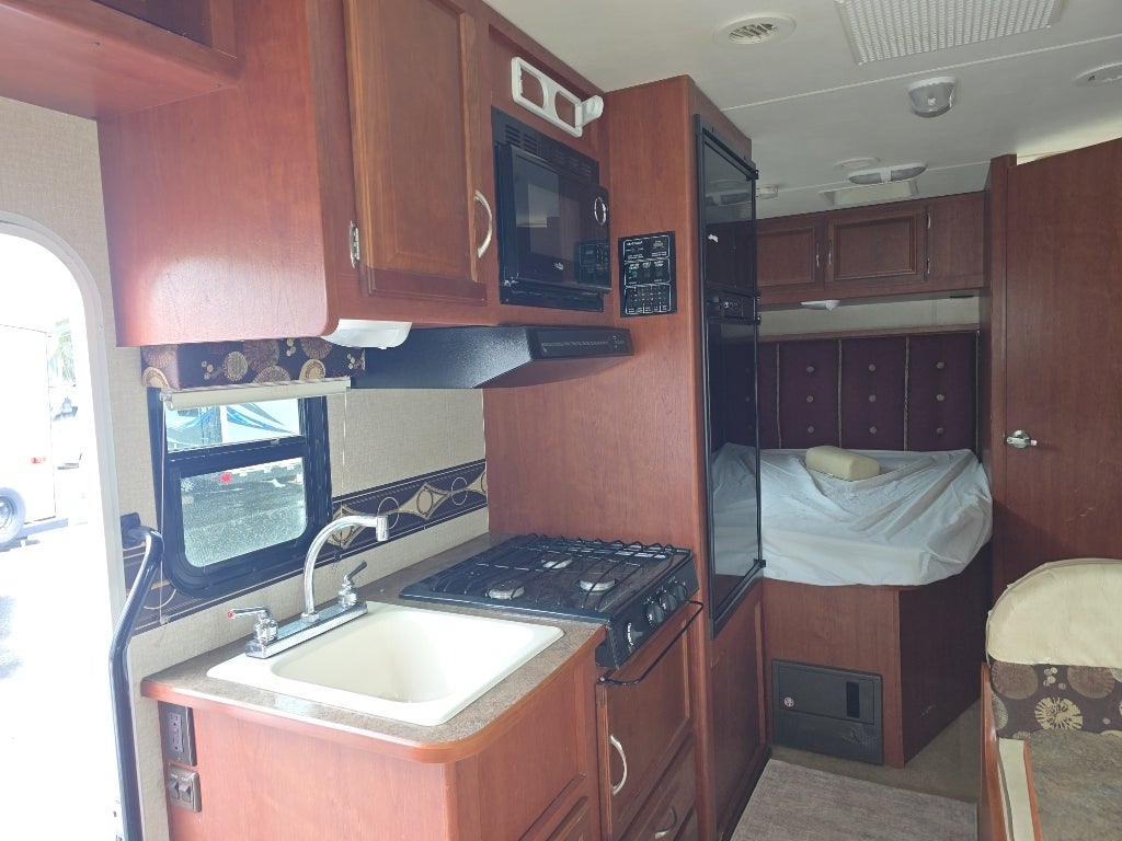 2014 Ford Econoline E350 Super Duty Base