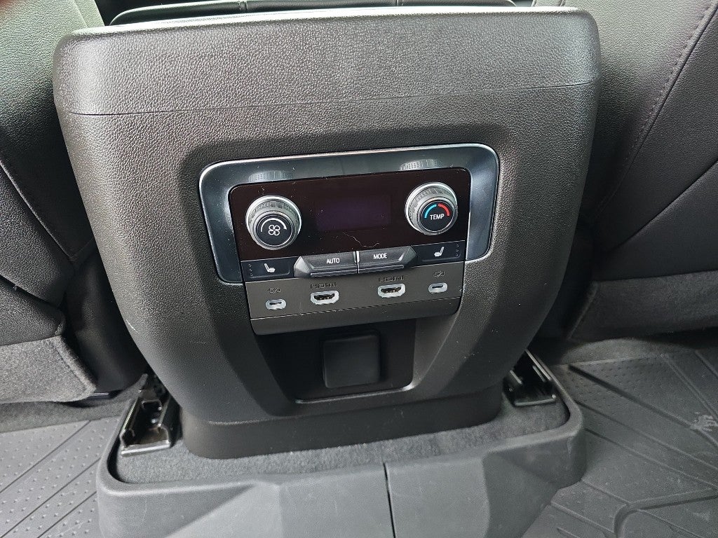 2023 Chevrolet Suburban 1500 Z71