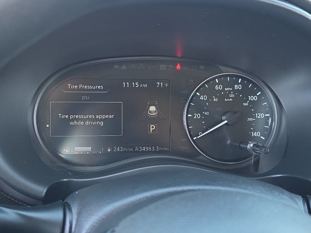2022 Nissan Kicks SV