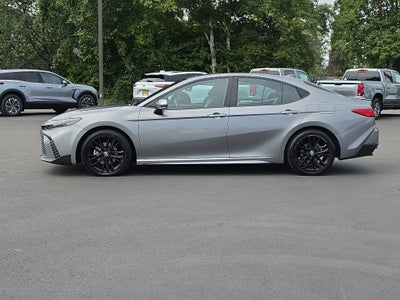 2025 Toyota Camry Hybrid SE