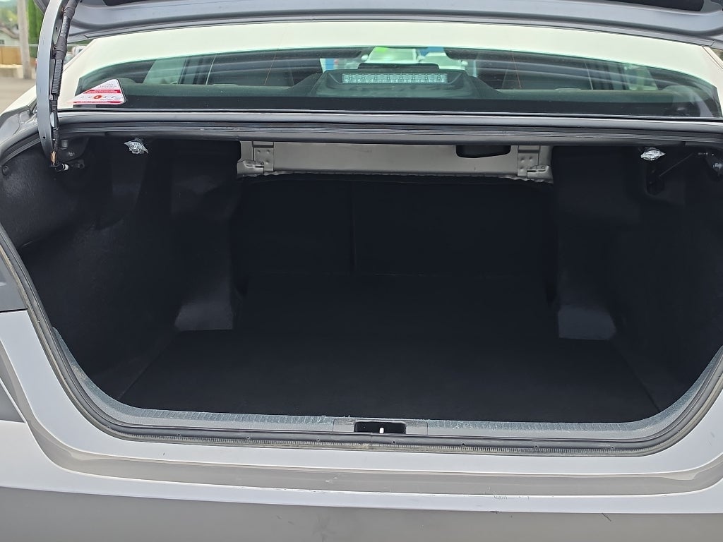 2025 Toyota Camry Hybrid SE