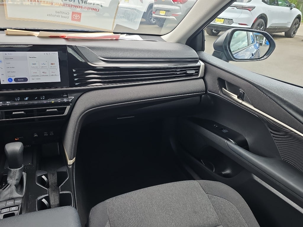 2025 Toyota Camry Hybrid LE
