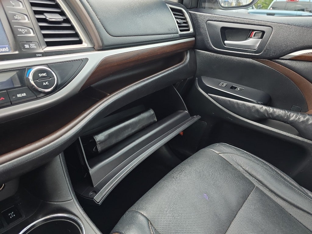 2014 Toyota Highlander Limited Platinum