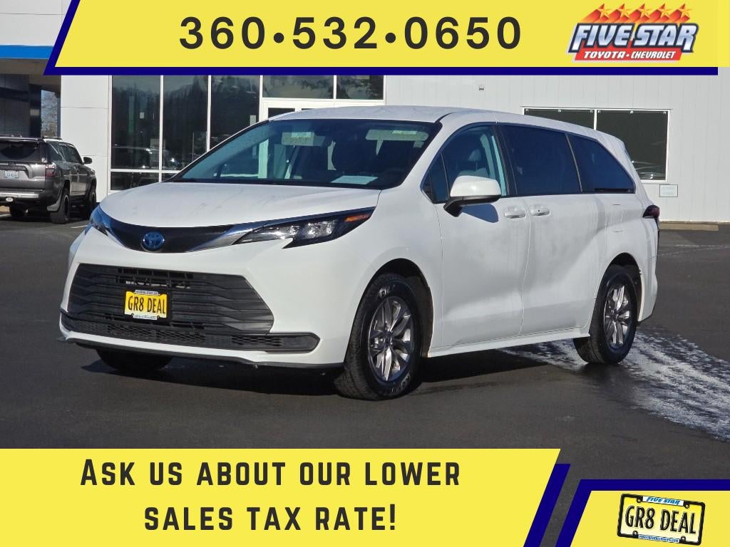 2024 Toyota Sienna LE