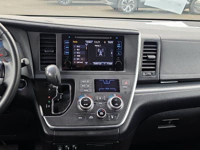 2015 Toyota Sienna SE