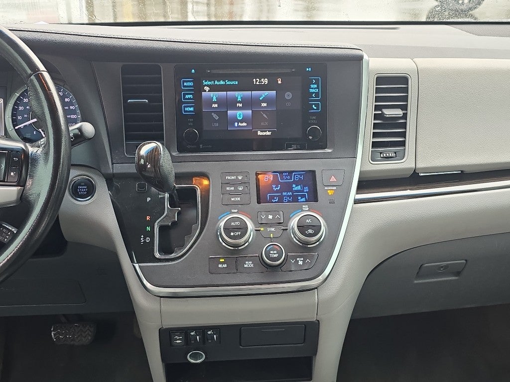 2015 Toyota Sienna XLE
