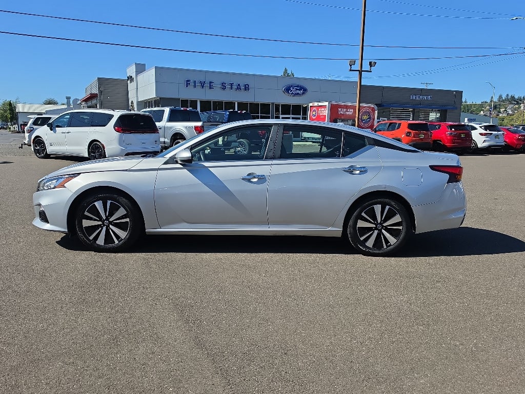 2022 Nissan Altima 2.5 SV