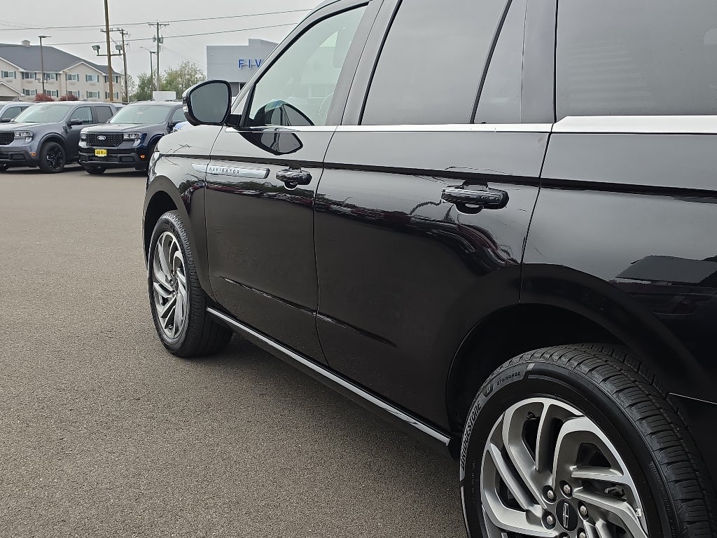 2025 Lincoln Navigator Reserve