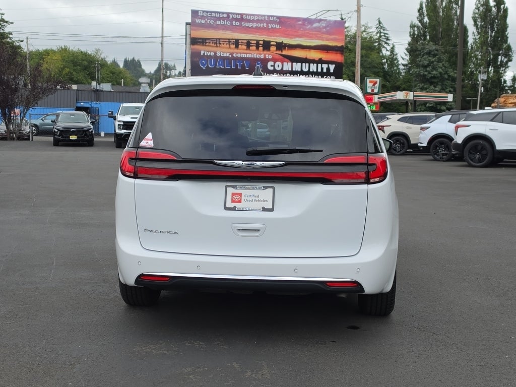 2023 Chrysler Pacifica Touring L
