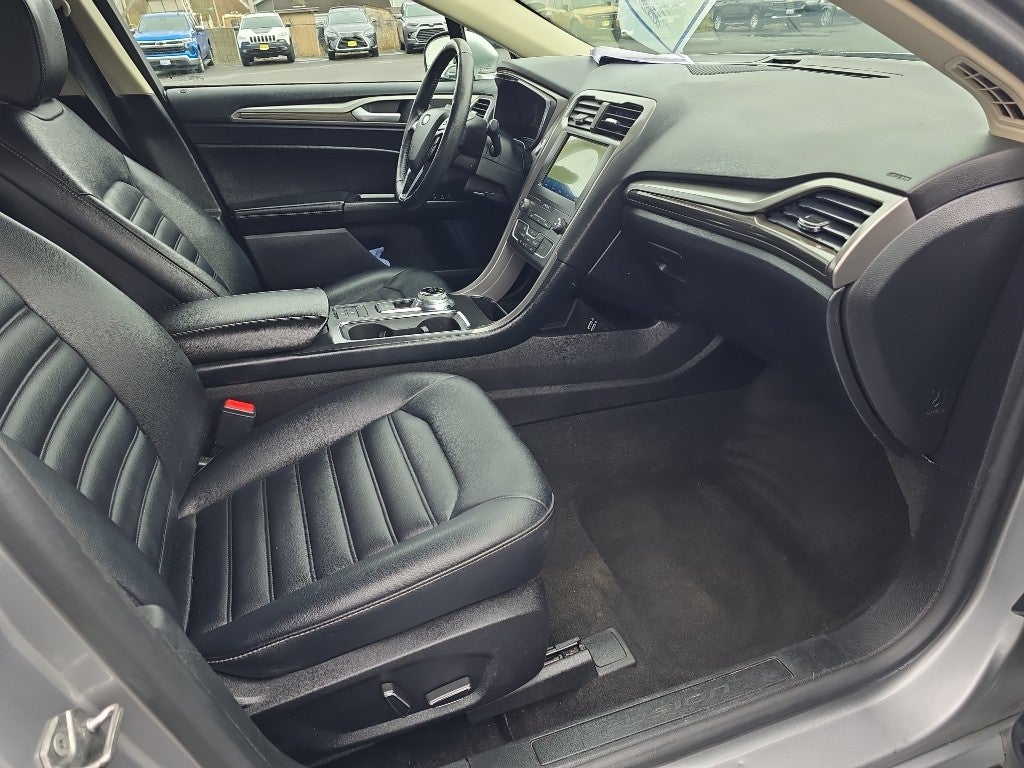 2020 Ford Fusion SEL