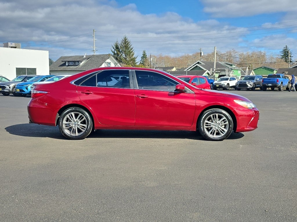 2016 Toyota Camry SE