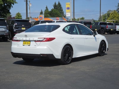 2025 Toyota Camry Hybrid SE