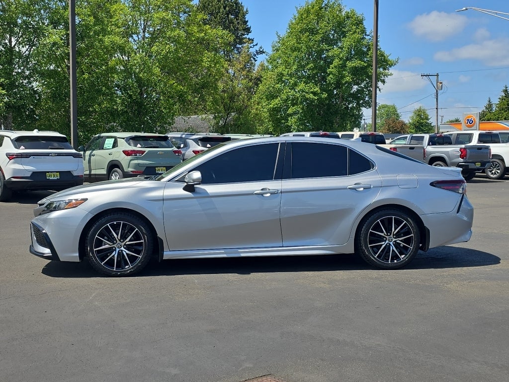 2022 Toyota Camry Hybrid Hybrid SE