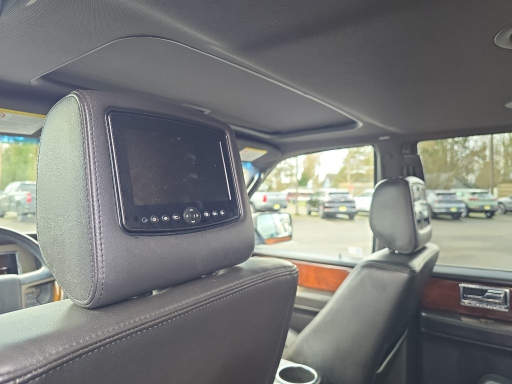 2012 Lincoln Navigator Base