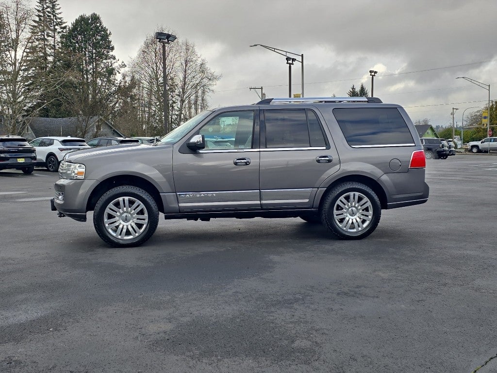 2012 Lincoln Navigator Base