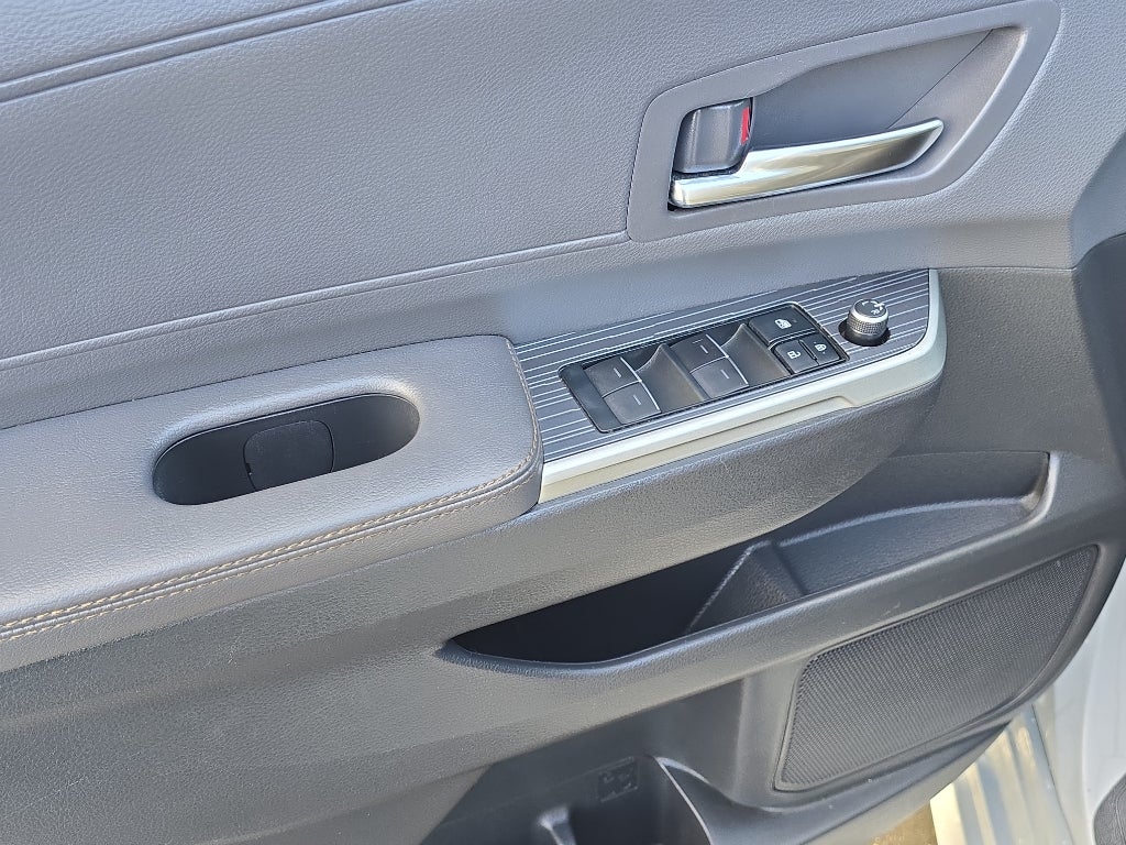 2022 Toyota Sienna XLE Woodland Edition