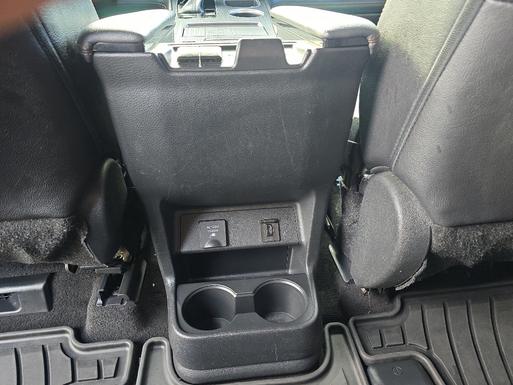 2022 Toyota Sienna XLE Woodland Edition