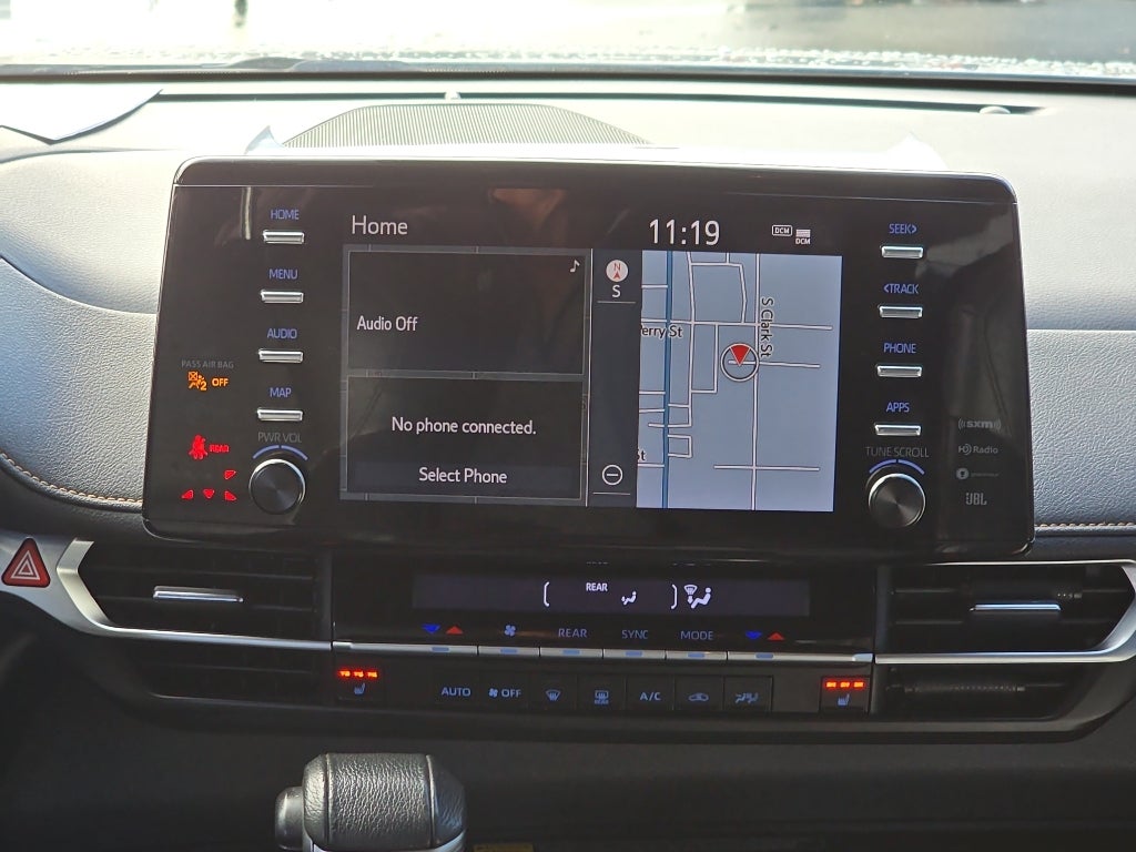 2022 Toyota Sienna XLE Woodland Edition