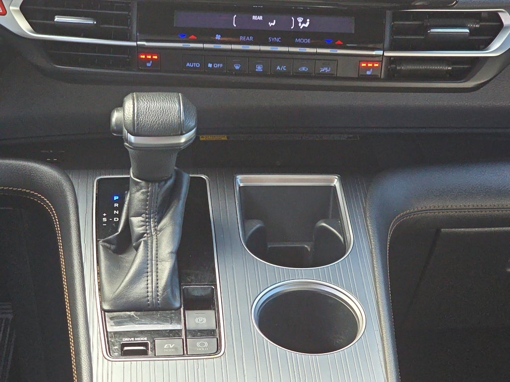 2022 Toyota Sienna XLE Woodland Edition