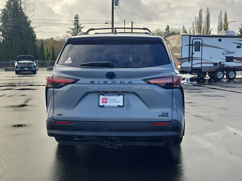 2022 Toyota Sienna XLE Woodland Edition