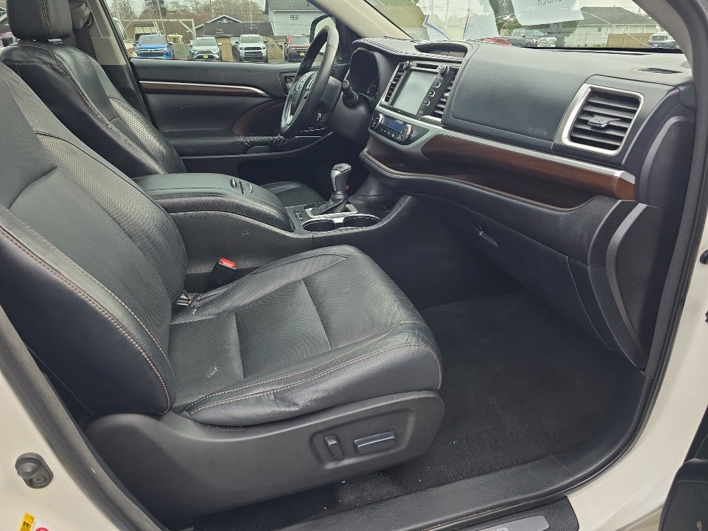 2014 Toyota Highlander Limited Platinum