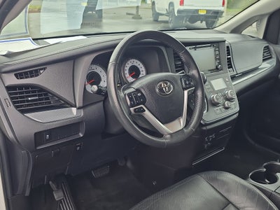 2018 Toyota Sienna SE