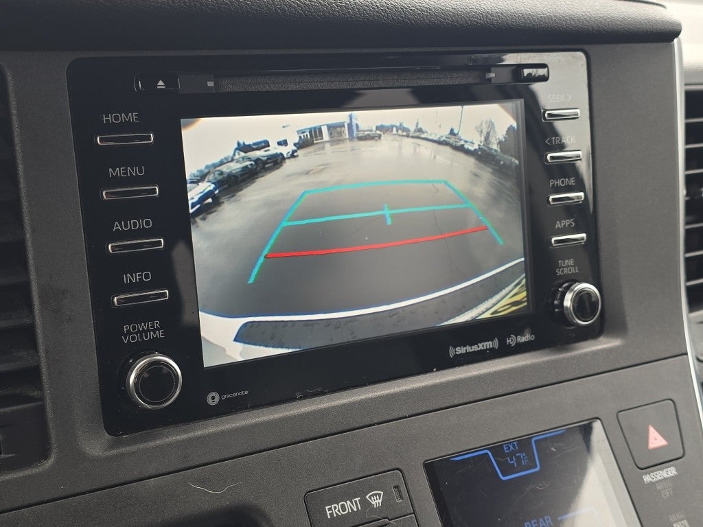 2018 Toyota Sienna SE