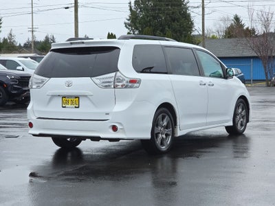 2018 Toyota Sienna SE