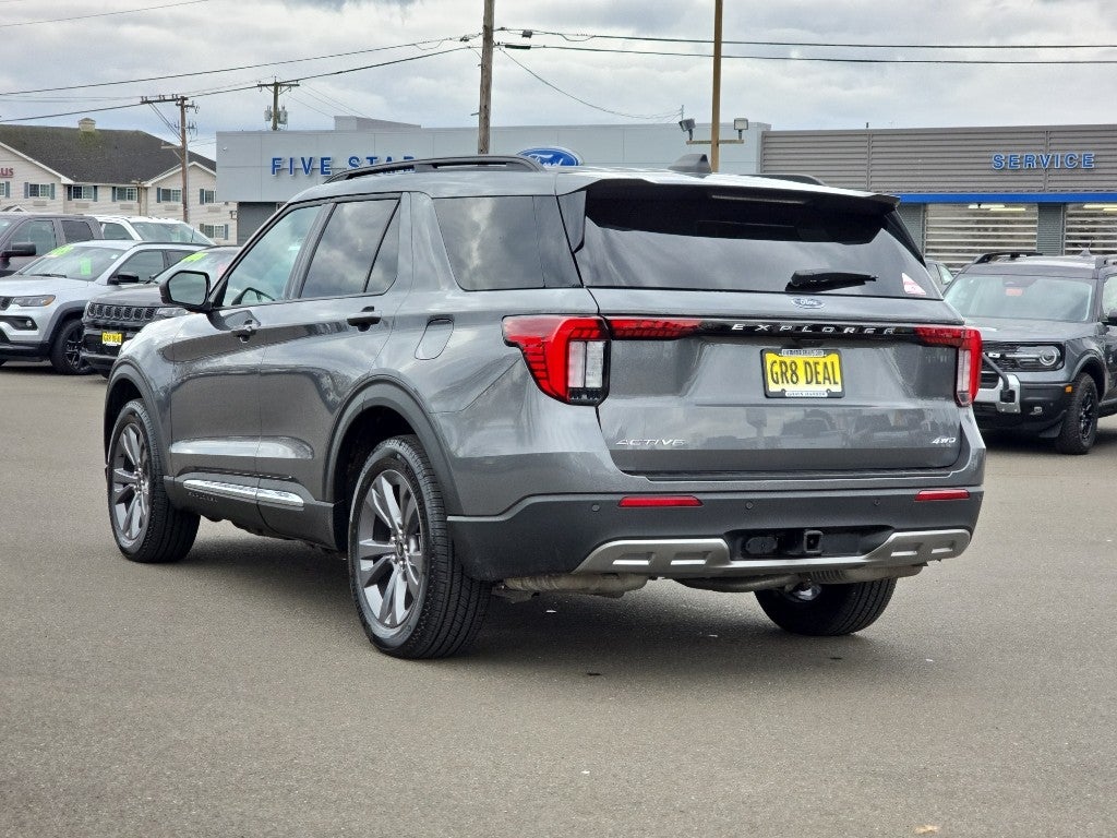 2025 Ford Explorer Active