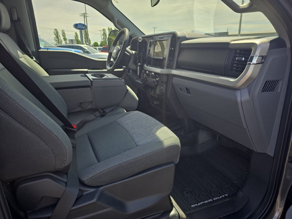 2025 Ford F-250 Super Duty XLT