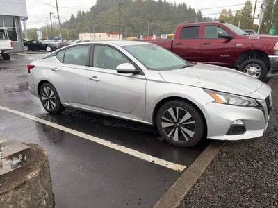 2022 Nissan Altima 2.5 SV