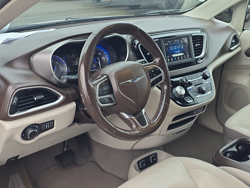 2021 Chrysler Voyager LXI