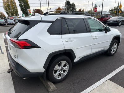 2021 Toyota RAV4 Hybrid XLE